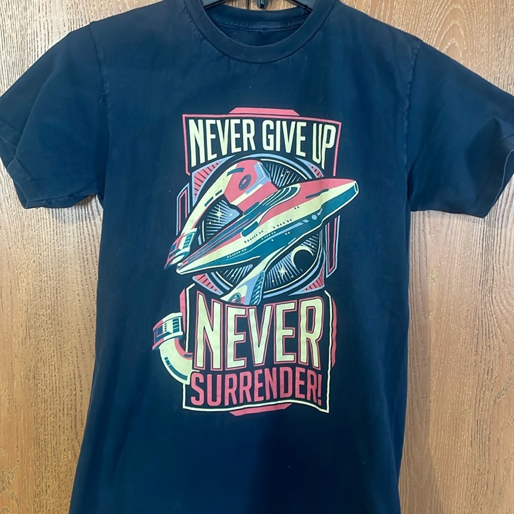 5️⃣ for 1️⃣5️⃣ Youth Tee “Never Give up - Never Surrender”